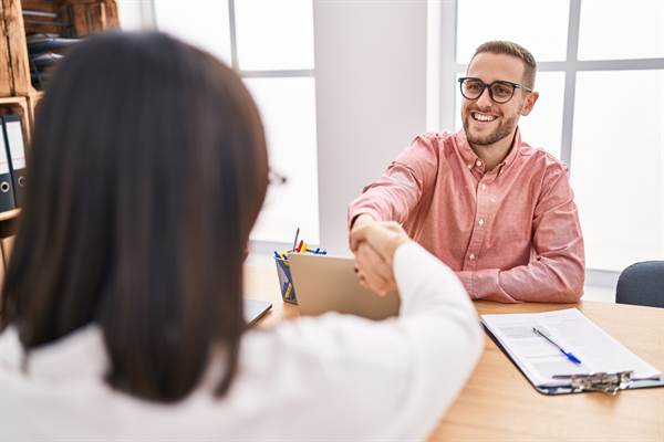 Sourcing en recrutement : définition et enjeux